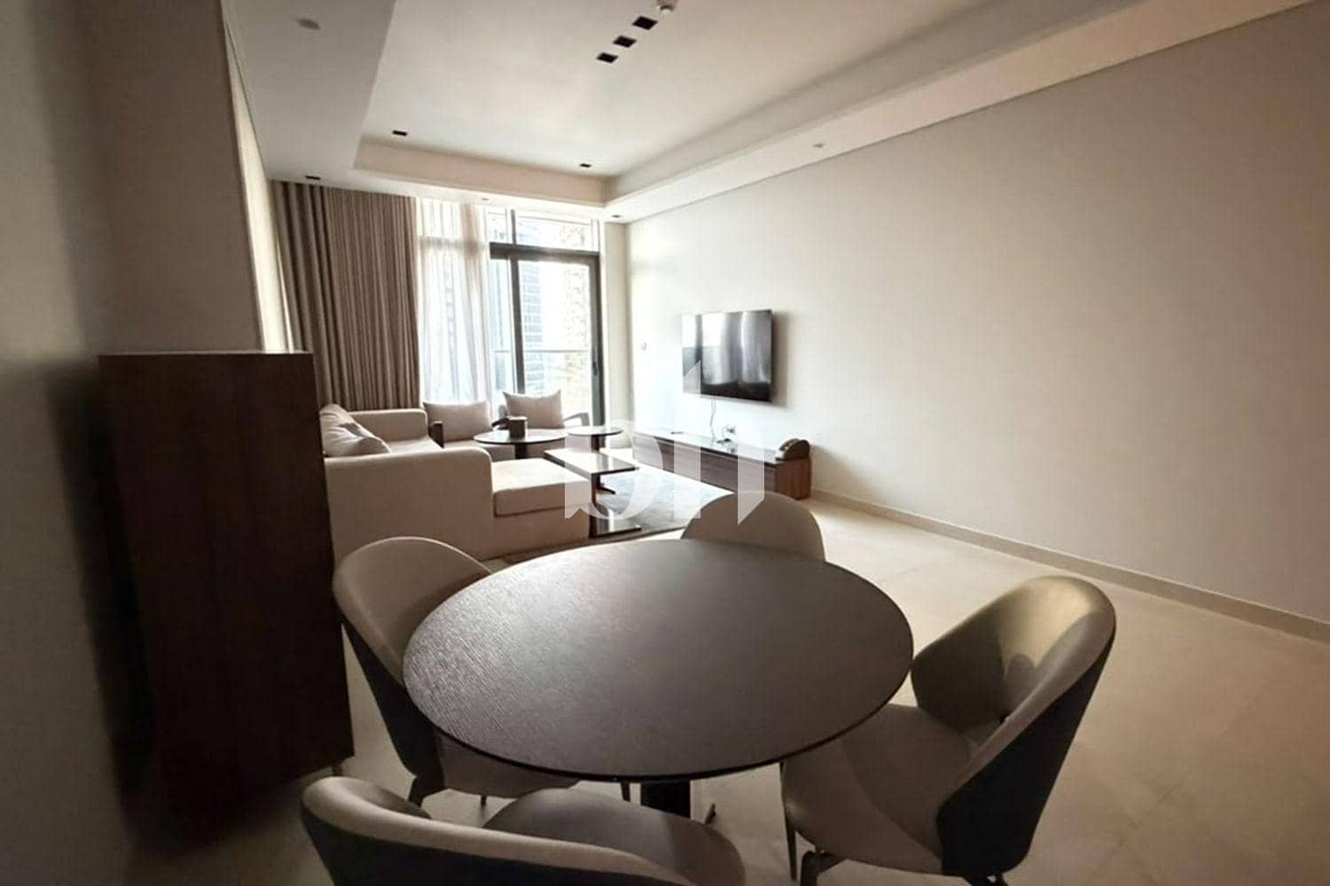 2 Bedroom Apartment in Nobles Tower - photo 2