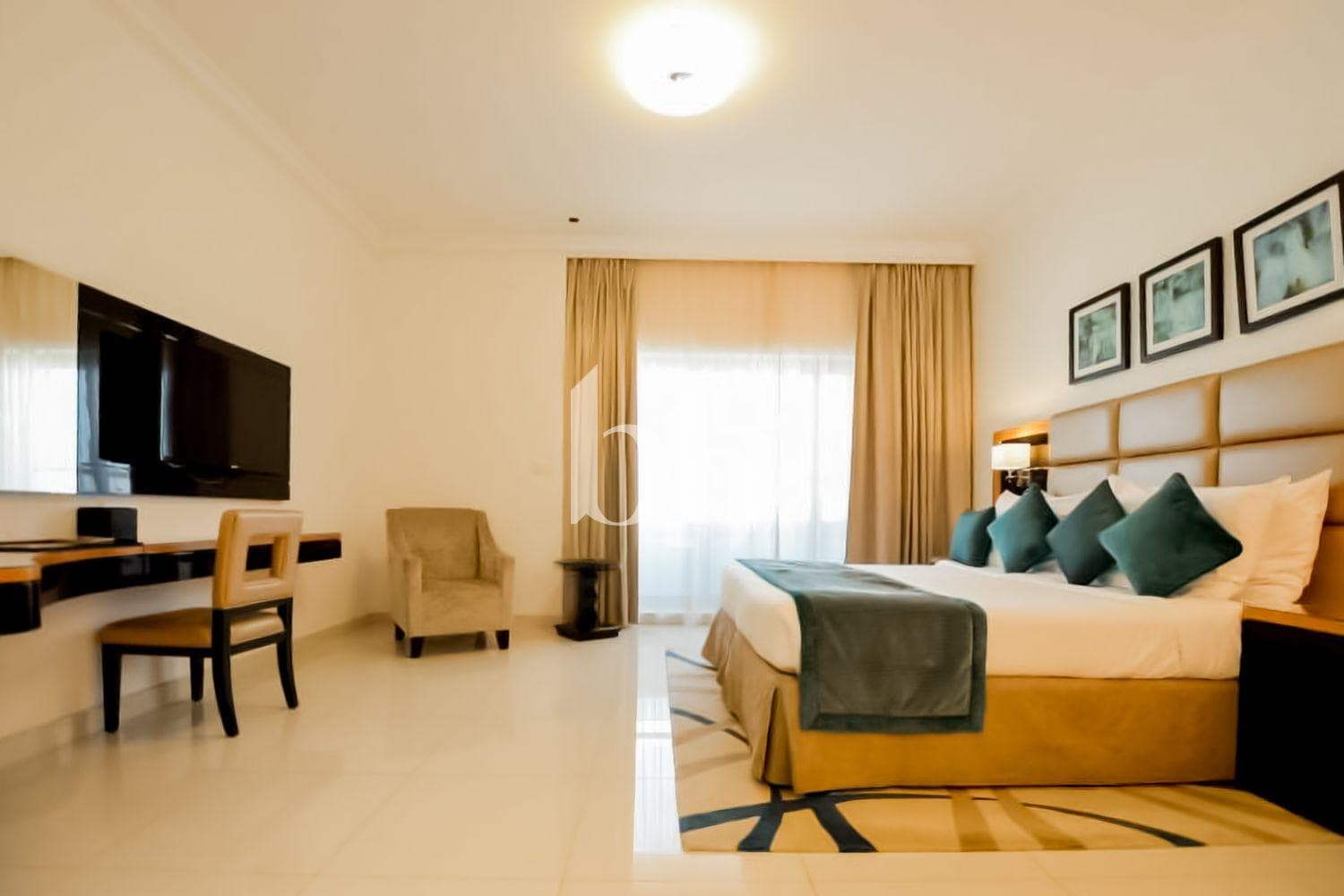 Apartment in Capital Bay Tower A - photo 2