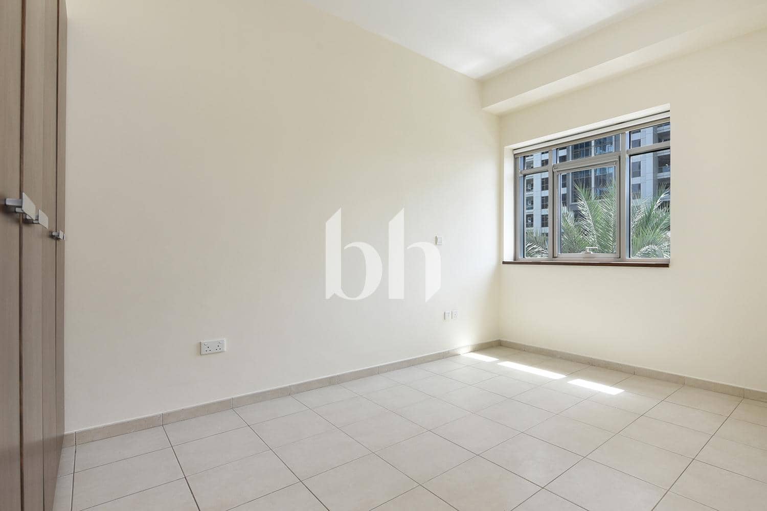 3 Bedroom Apartment in Executive Tower M - photo 2