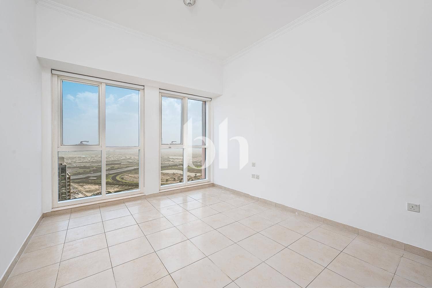 2 Bedroom Apartment in Churchill Residency Tower - photo 1