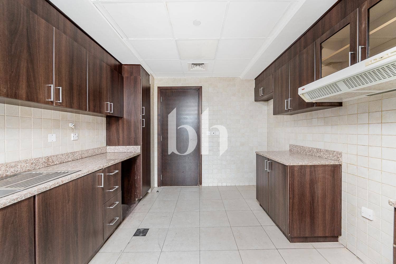 2 Bedroom Apartment in Churchill Residency Tower - photo 2