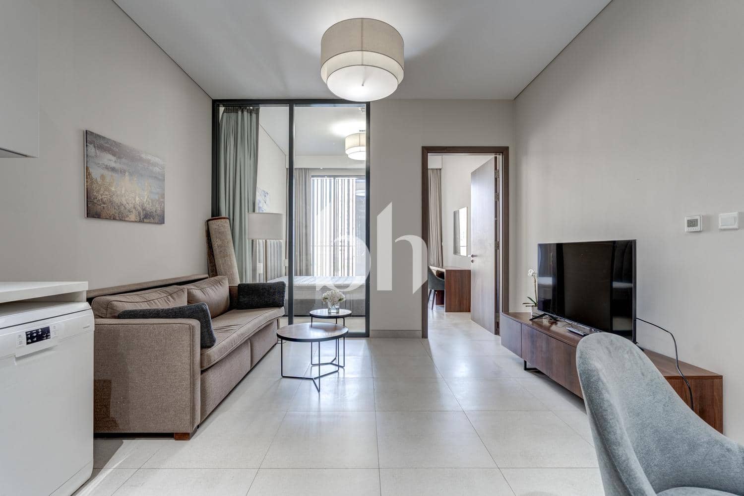 Studio Apartment in Sol Avenue - photo 1