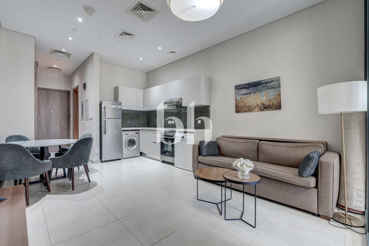 Studio Apartment in Sol Avenue
