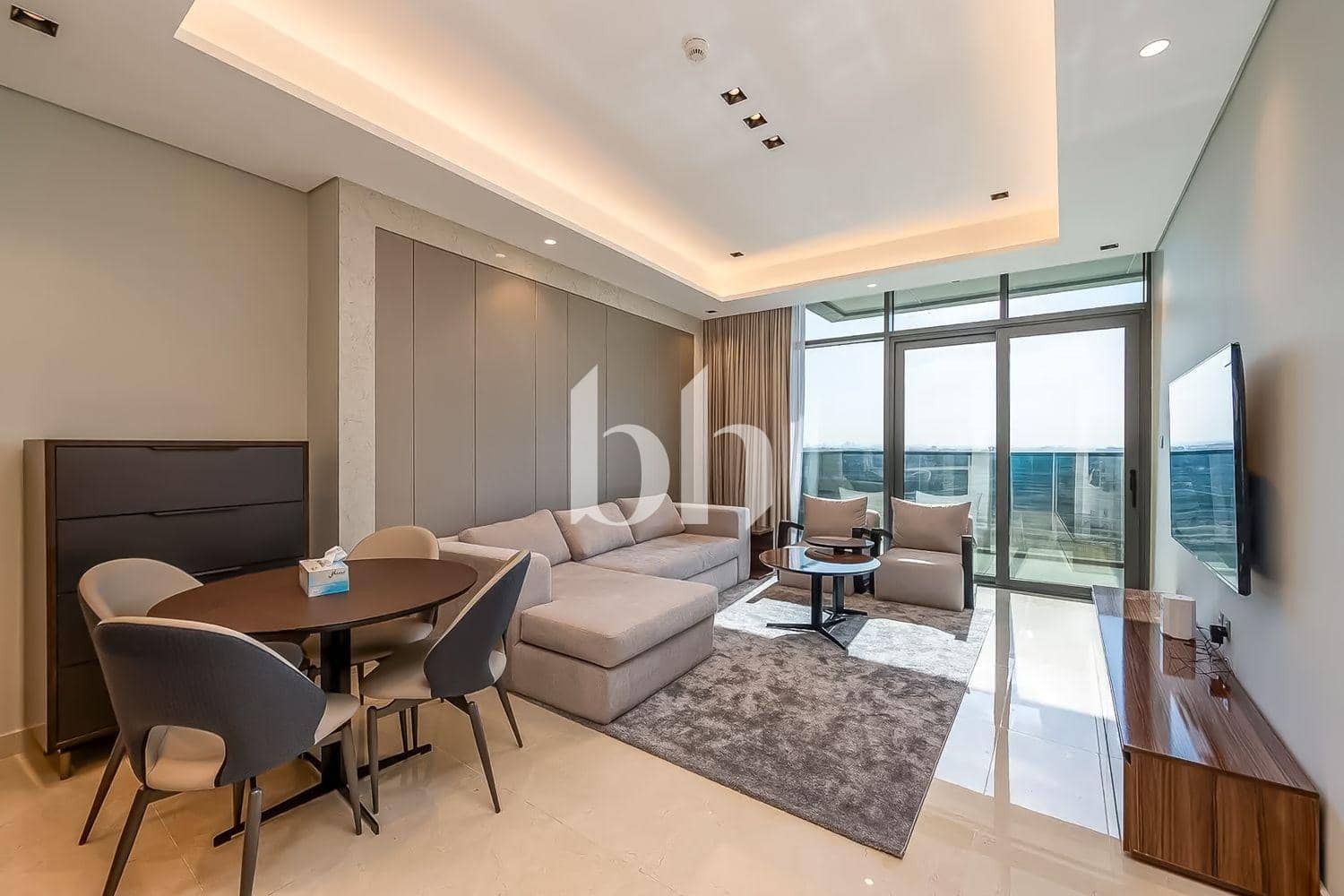 1 Bedroom Apartment in Nobles Tower - photo 1