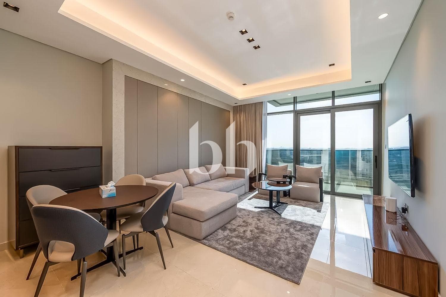 1 Bedroom Apartment in Nobles Tower - photo 1