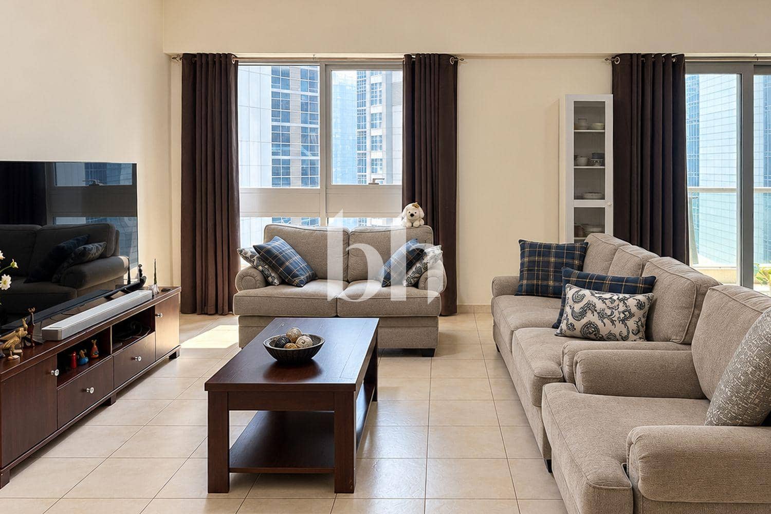 2 Bedroom Apartment in Executive Tower M - photo 2