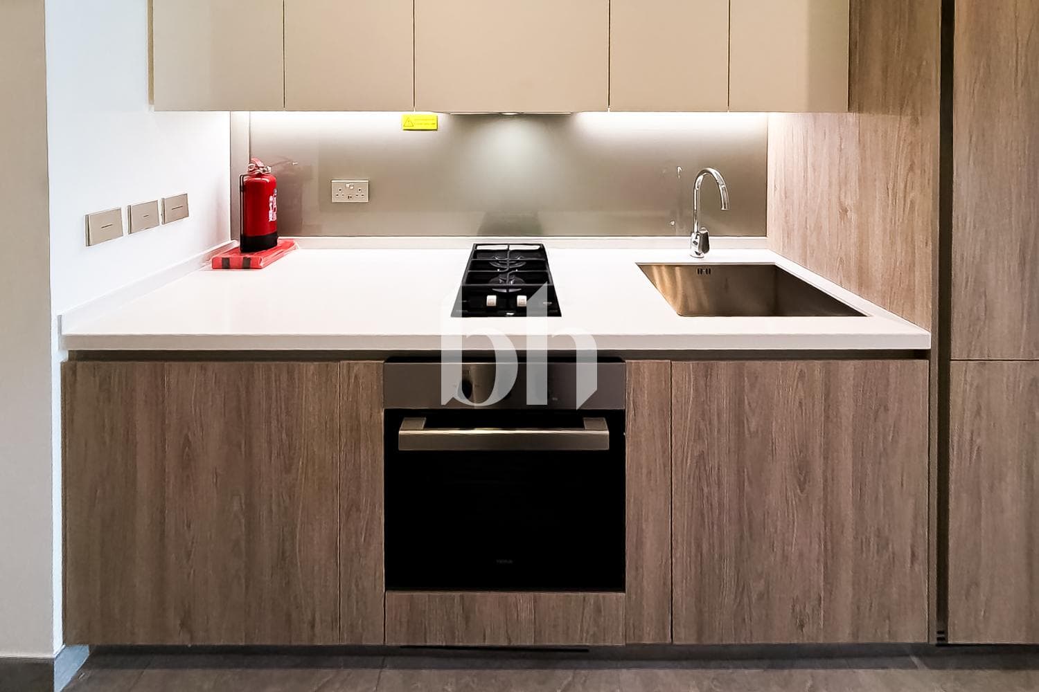 Studio Apartment in Peninsula Two - photo 1