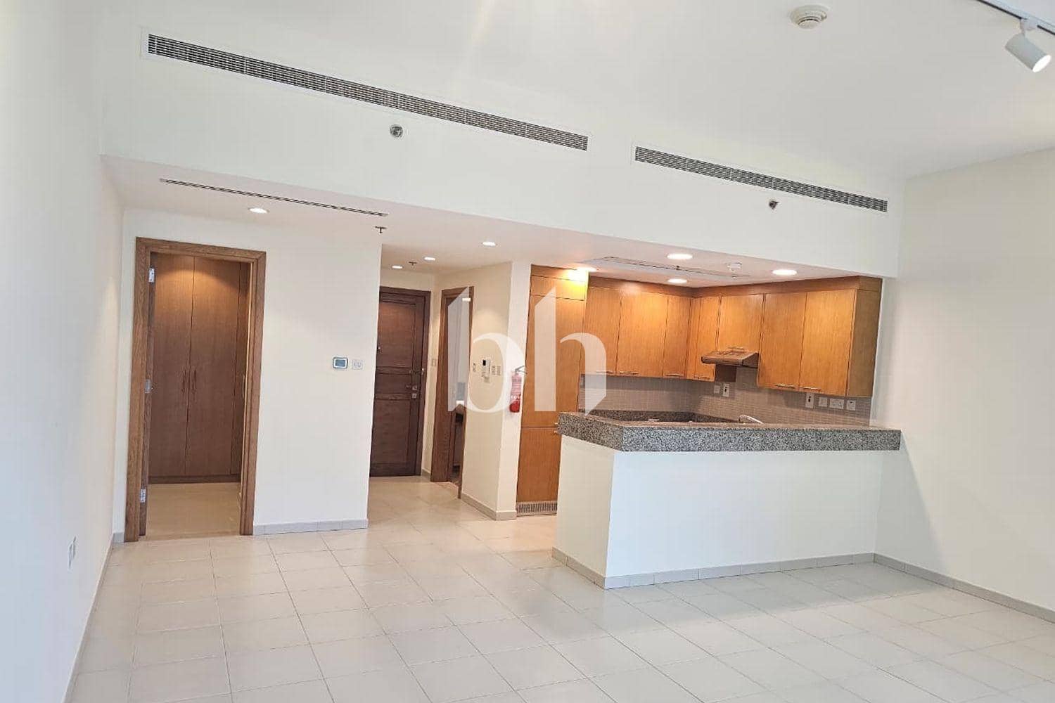 Studio Apartment in Bay Square Building 9 - photo 1