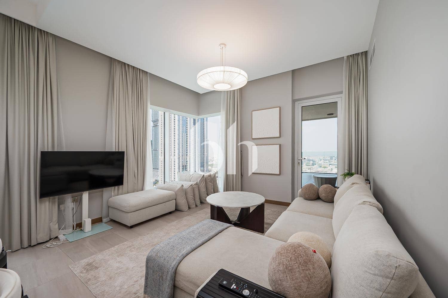 3 Bedroom Apartment in Urban Oasis - photo 1