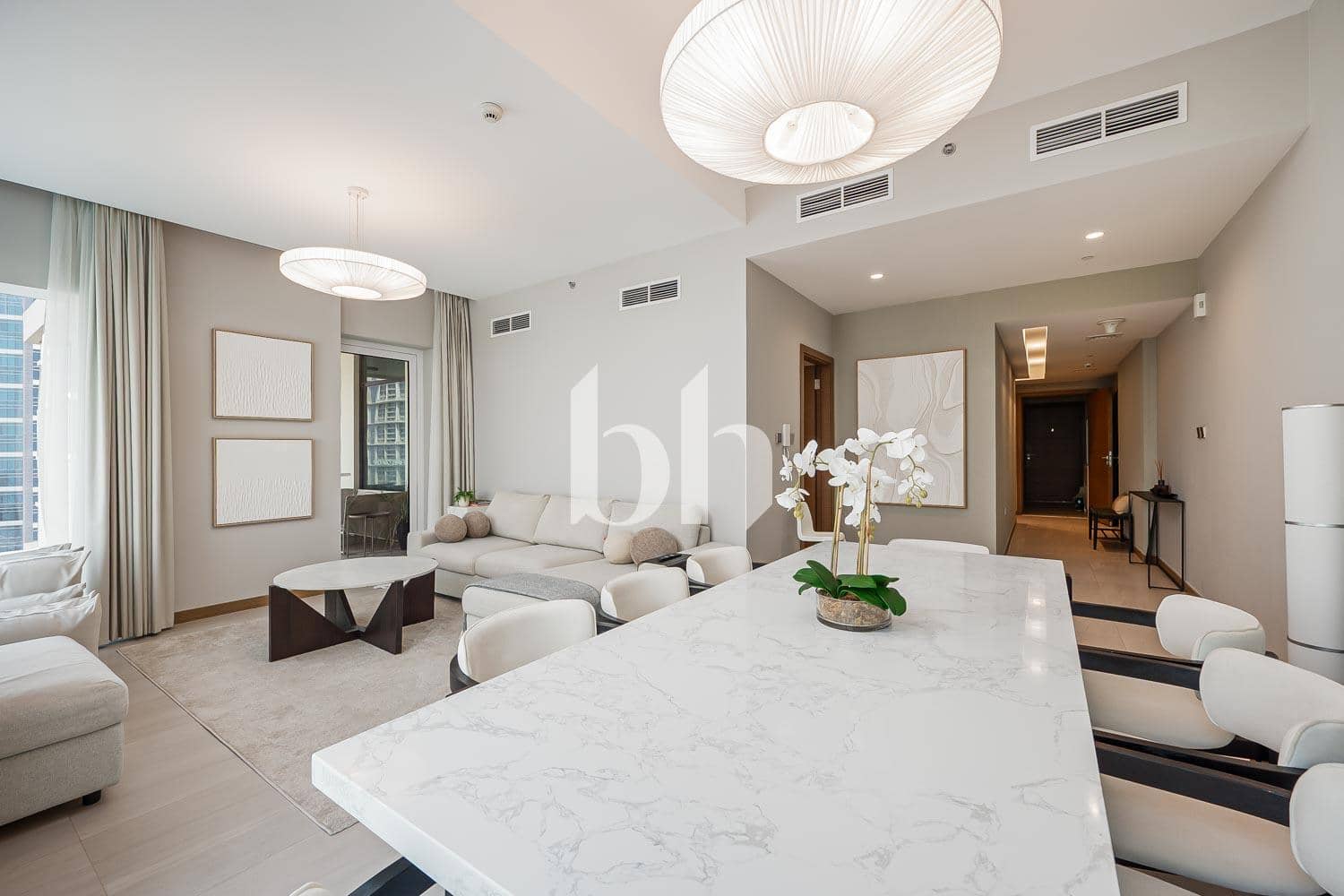 3 Bedroom Apartment in Urban Oasis - photo 2