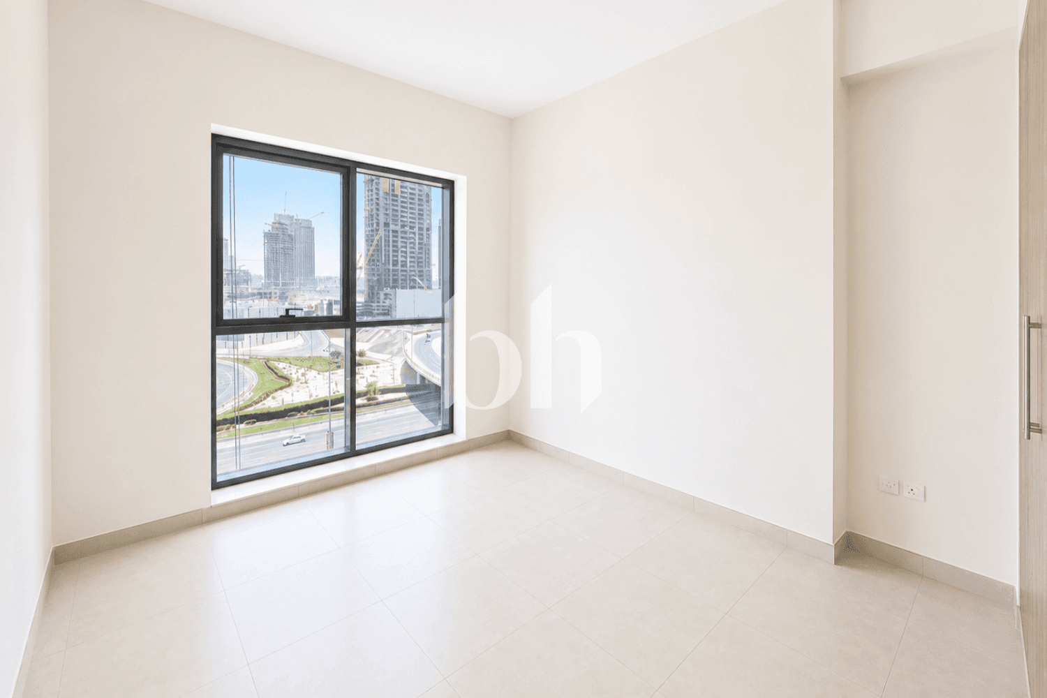 2 Bedroom Apartment in The Bay - photo 1