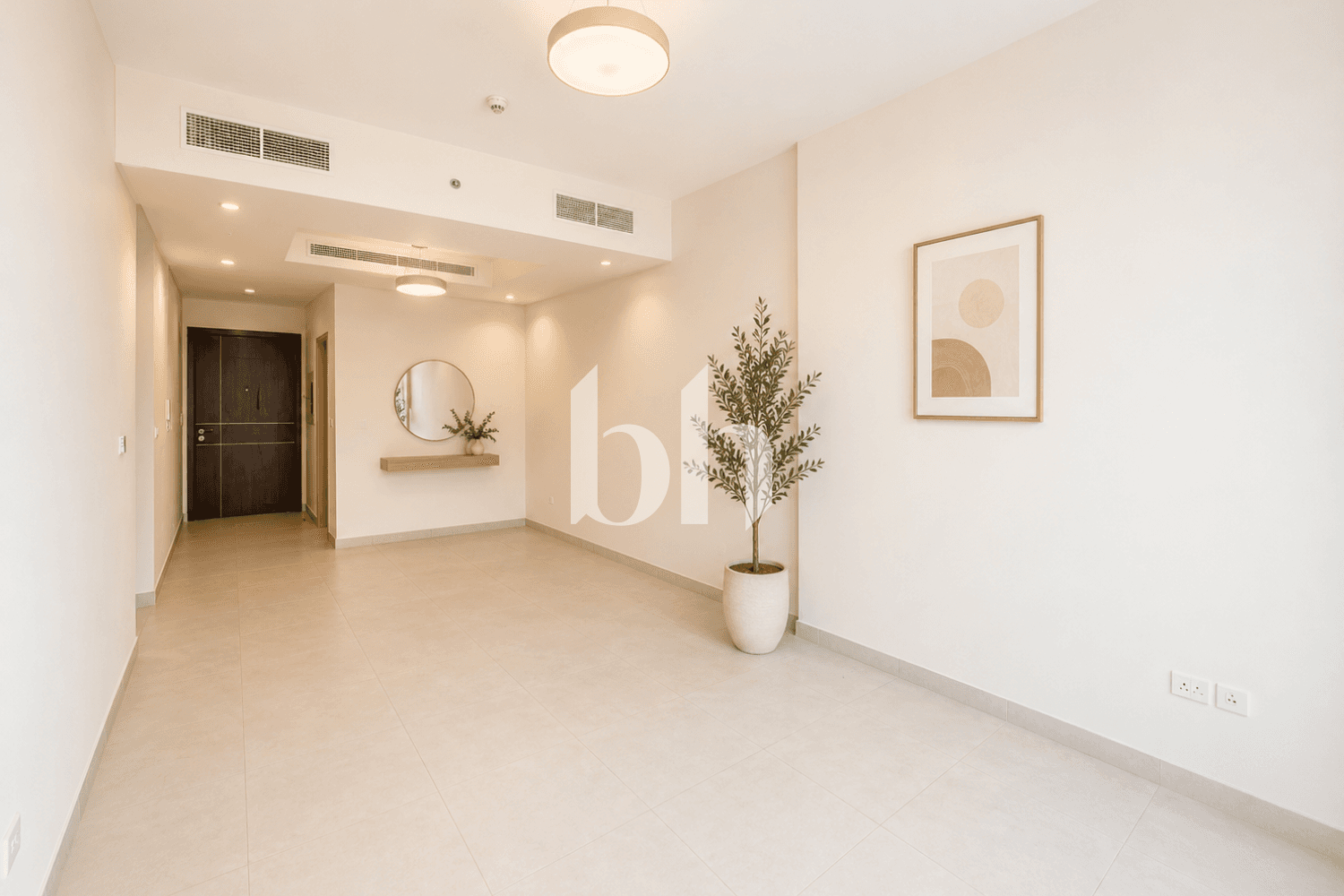2 Bedroom Apartment in The Bay - photo 2