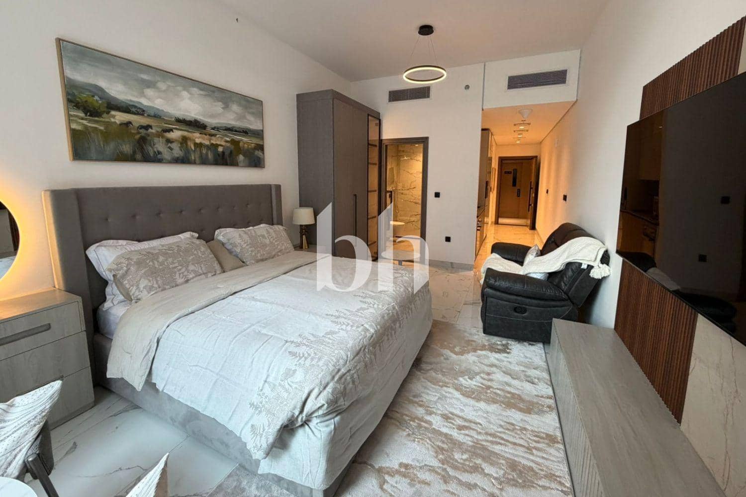 Studio Apartment in Royal Regency - photo 2