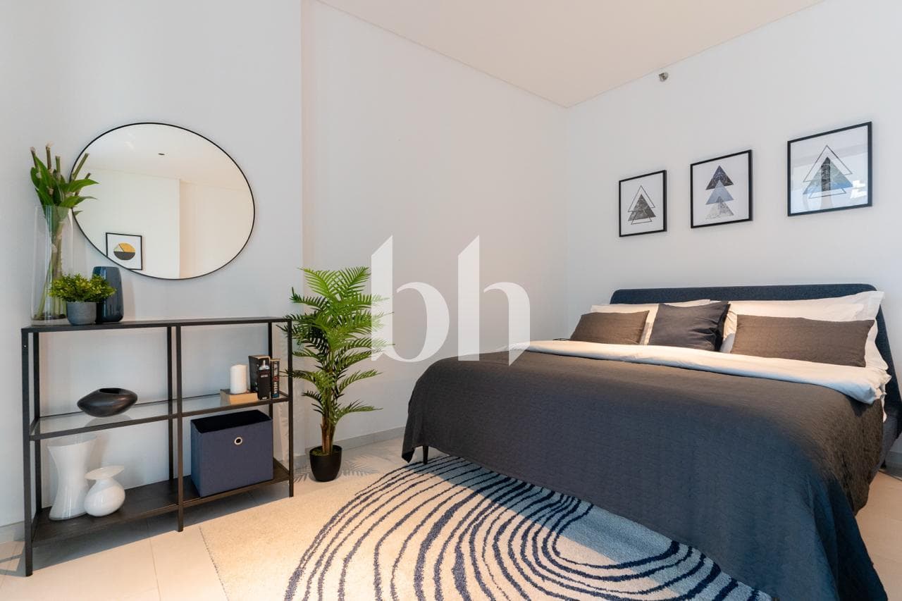 Studio Apartment in Marquise Square Tower - photo 1