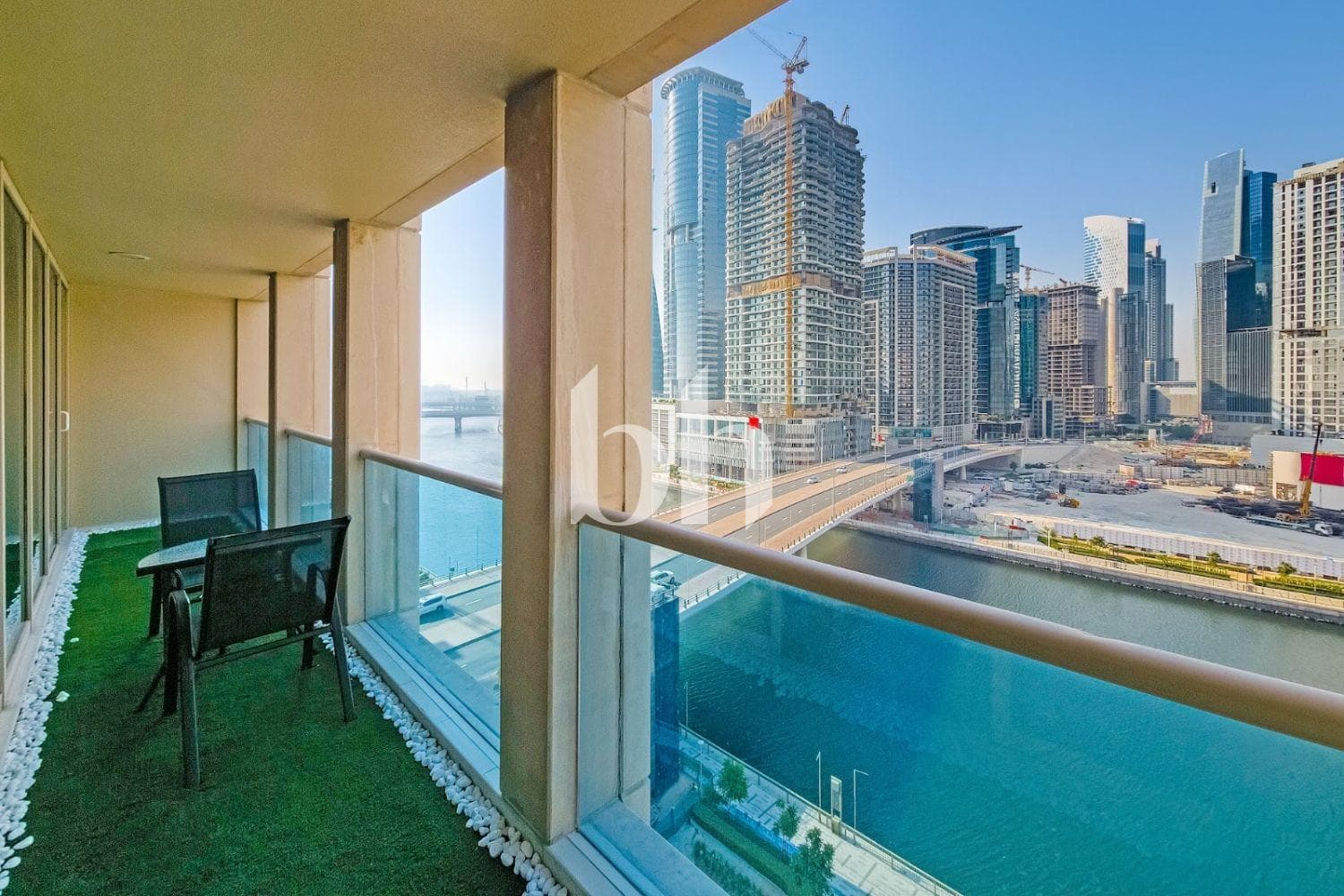 1 Bedroom Apartment in Churchill Residency Tower - photo 2