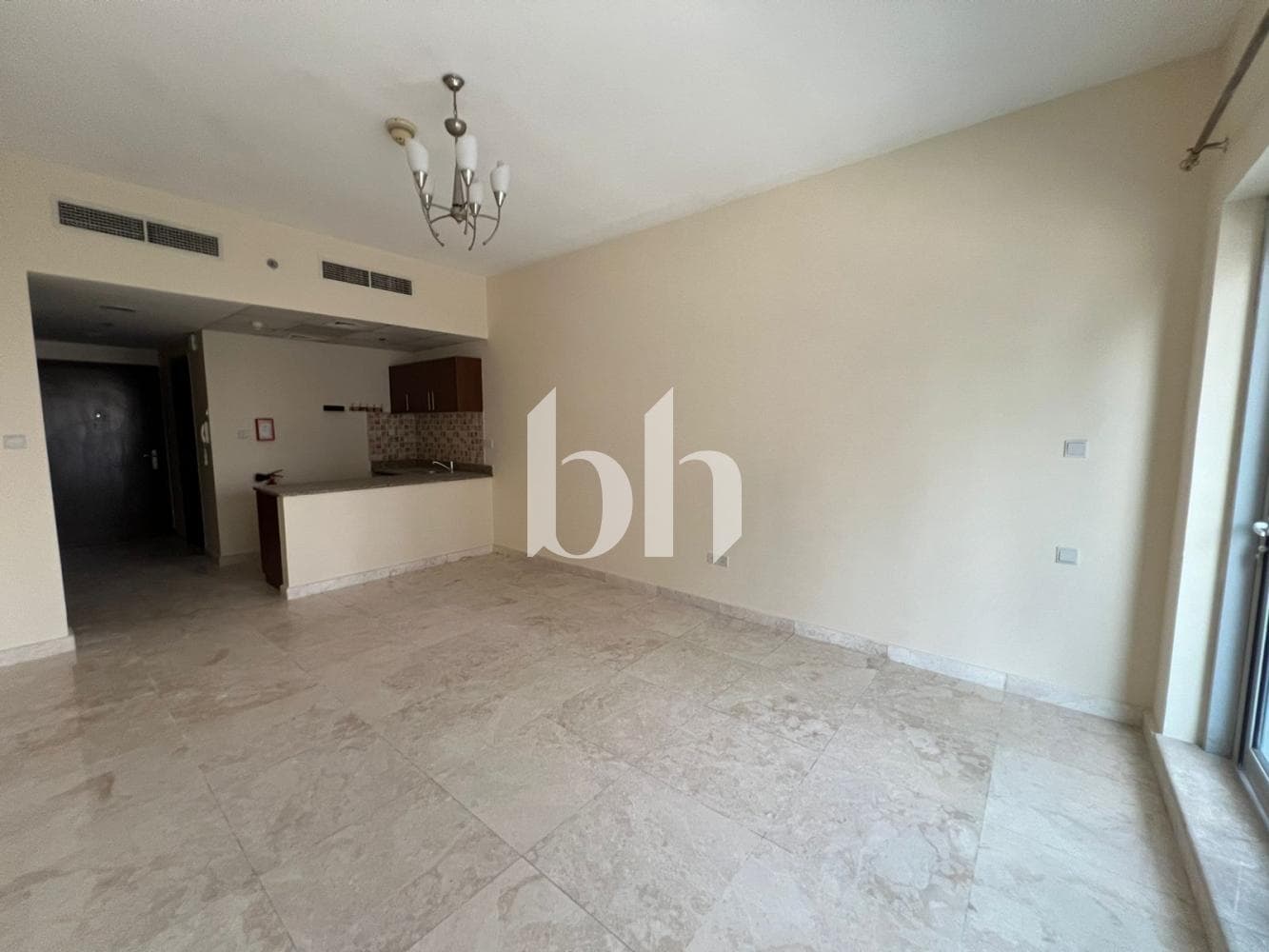 Studio Apartment in Safeer Tower 2 - photo 2