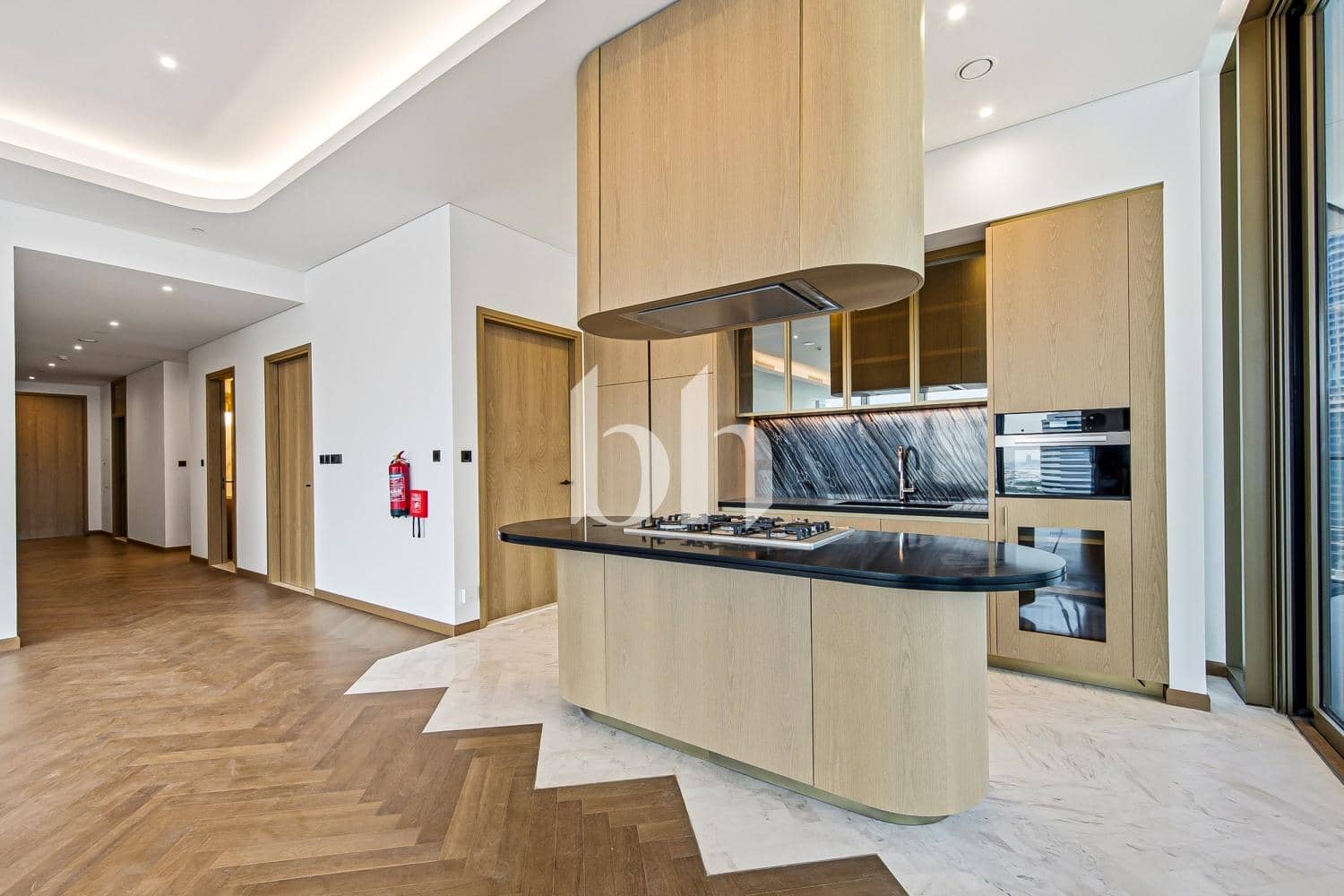 3 Bedroom Apartment in Jumeirah Living Business Bay - photo 1