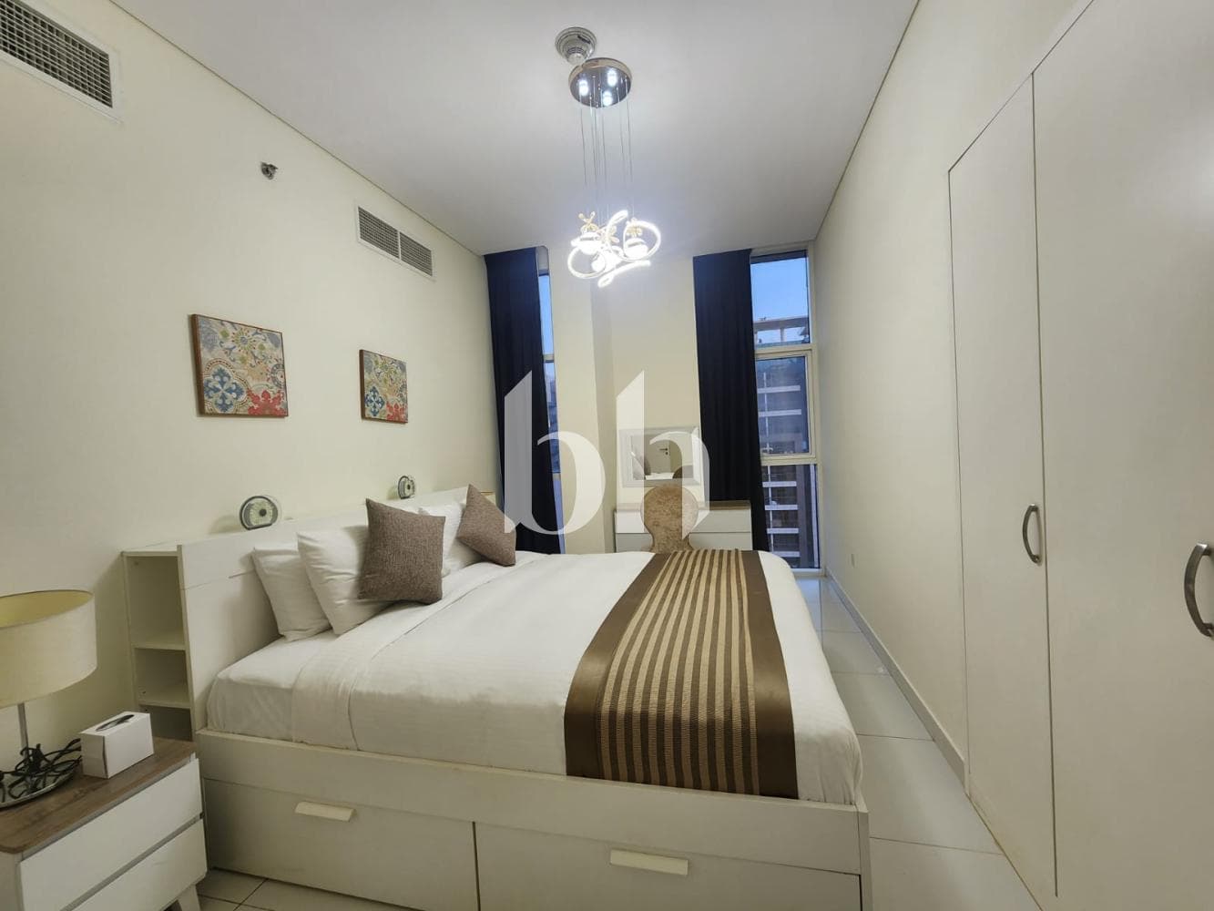 2 Bedroom Apartment in Park Central - photo 2