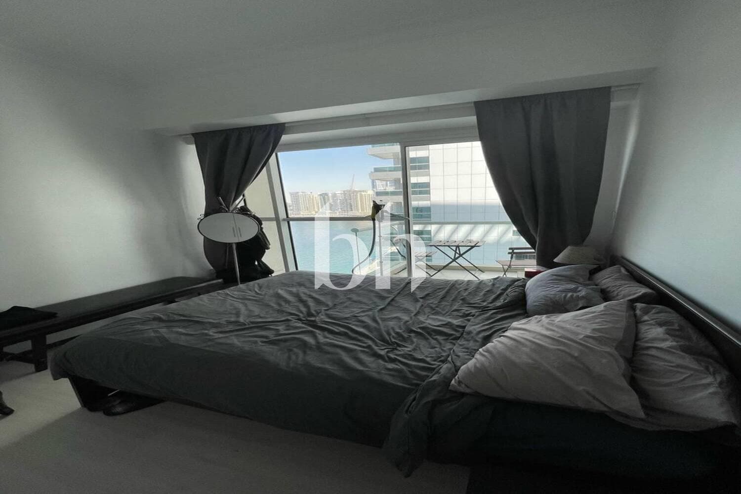 1 Bedroom Apartment in Mayfair Tower - photo 2
