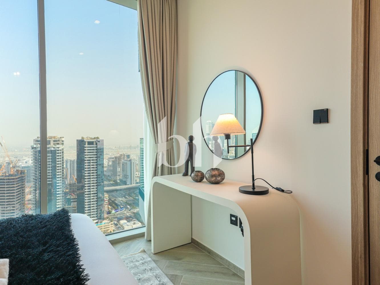 1 Bedroom Apartment in Peninsula Three - photo 2