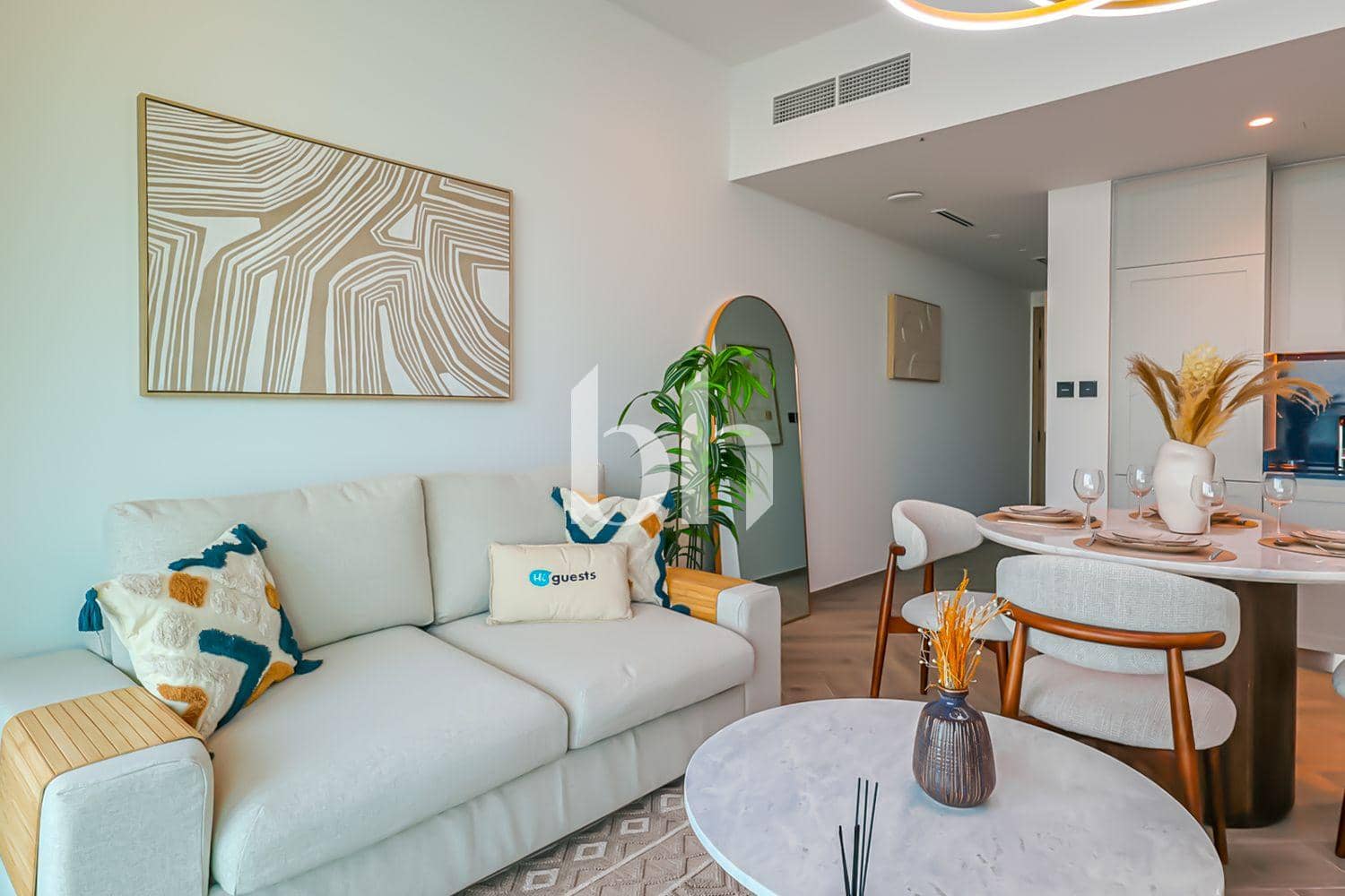 1 Bedroom Apartment in Peninsula Three - photo 2