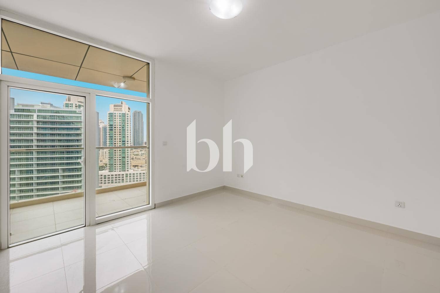2 Bedroom Apartment in Coral Tower - photo 2