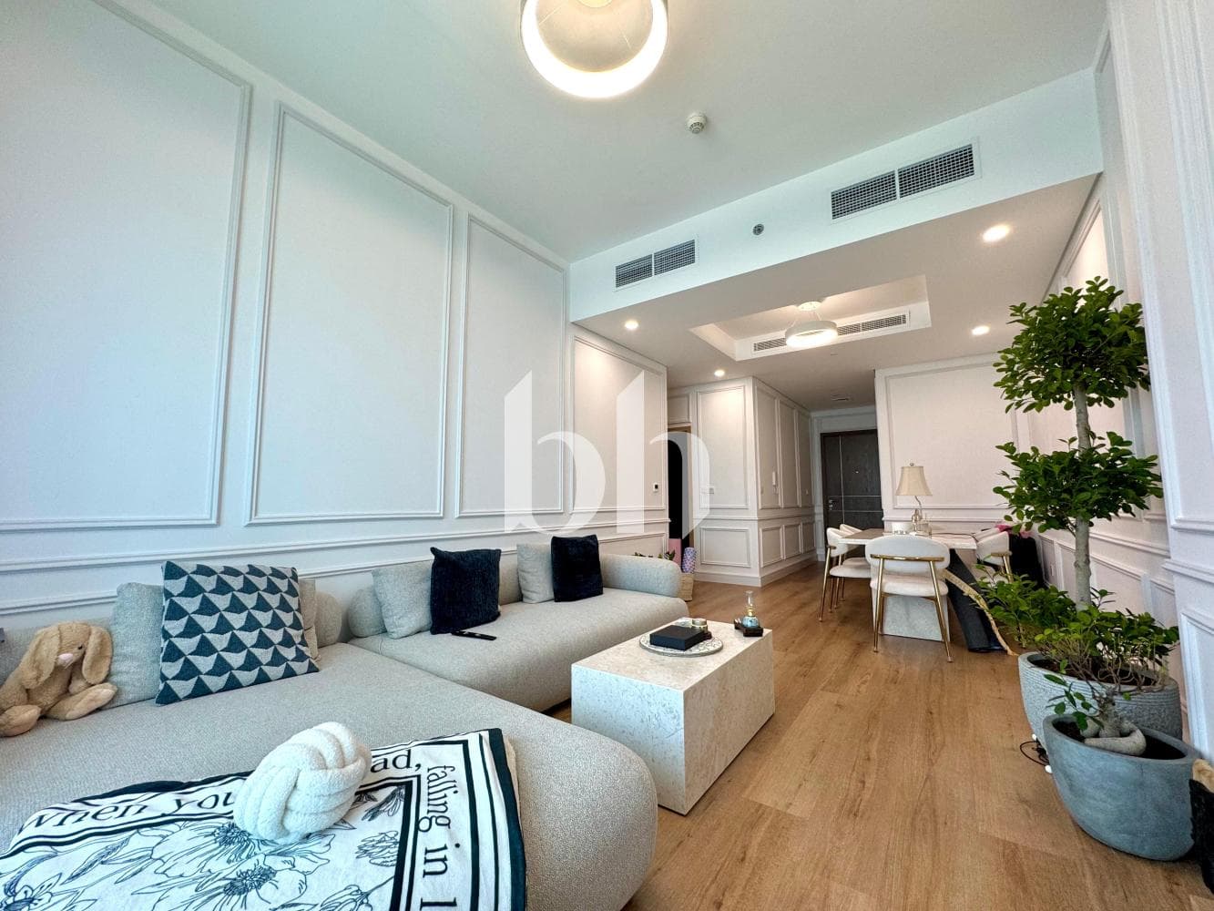 1 Bedroom Apartment in The Bay