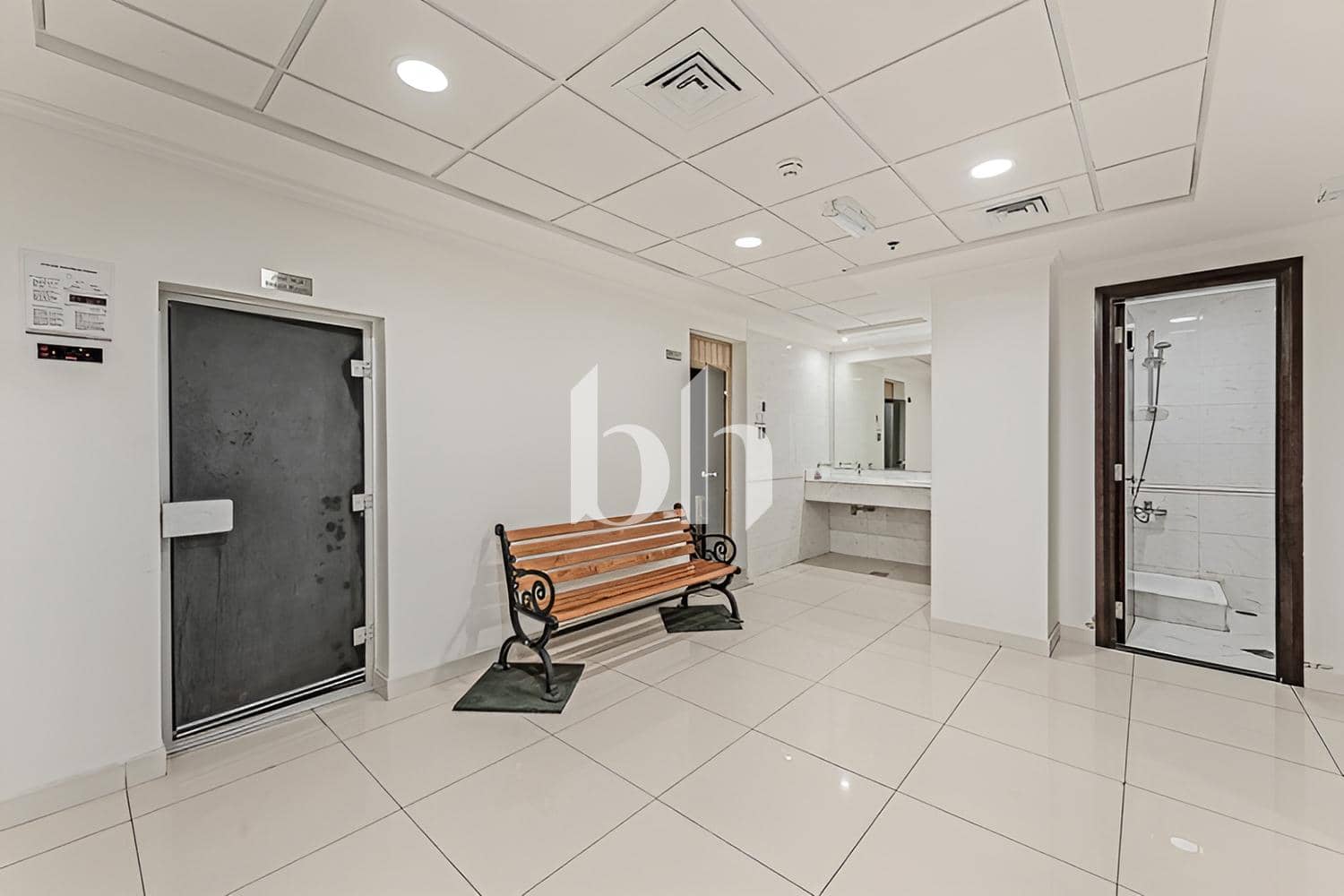 1 Bedroom Apartment in Majestic Tower - photo 1