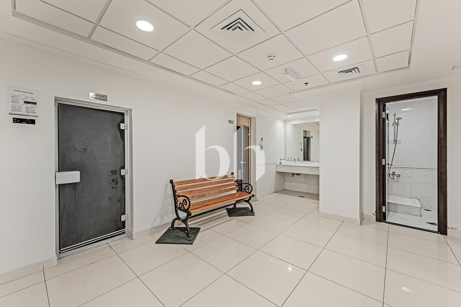 1 Bedroom Apartment in Majestic Tower - photo 1
