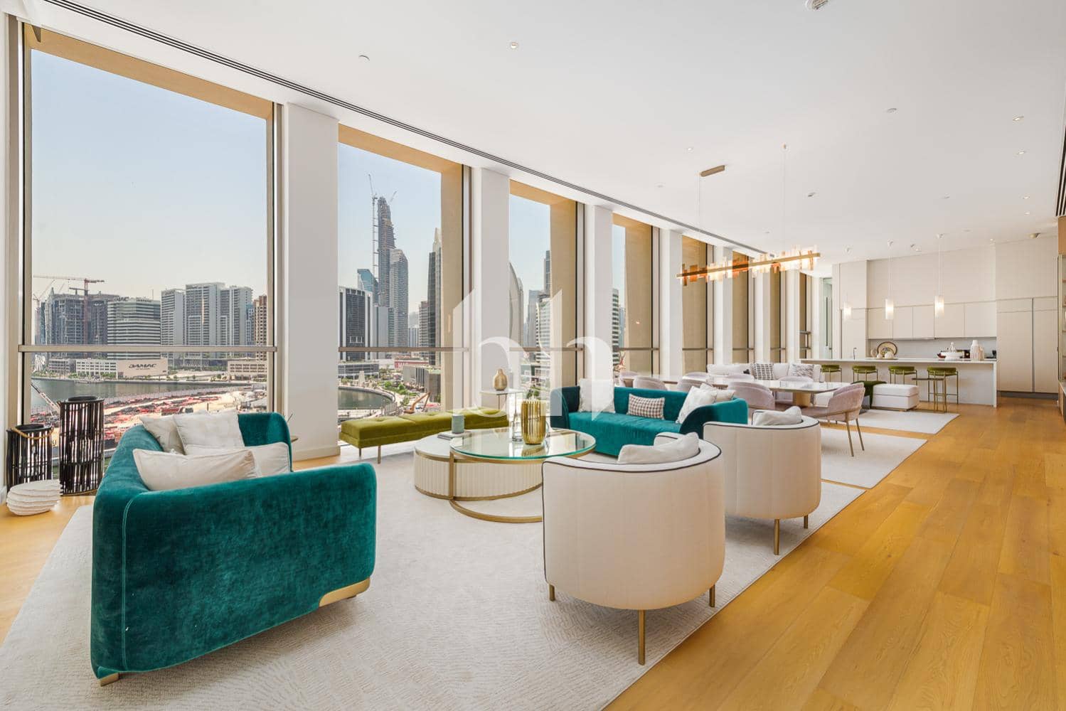 4 Bedroom Apartment in Residence 22