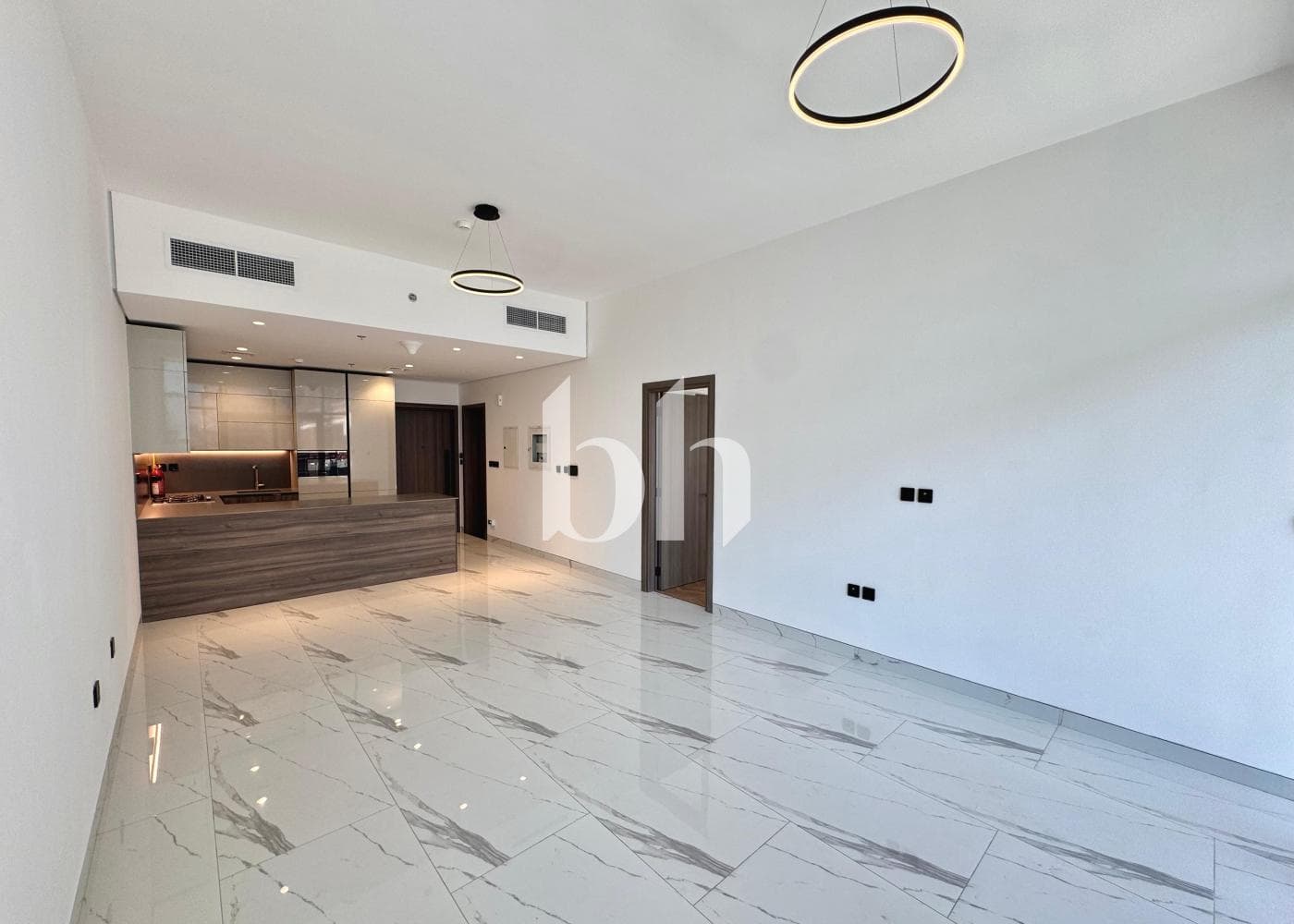 1 Bedroom Apartment in Royal Regency