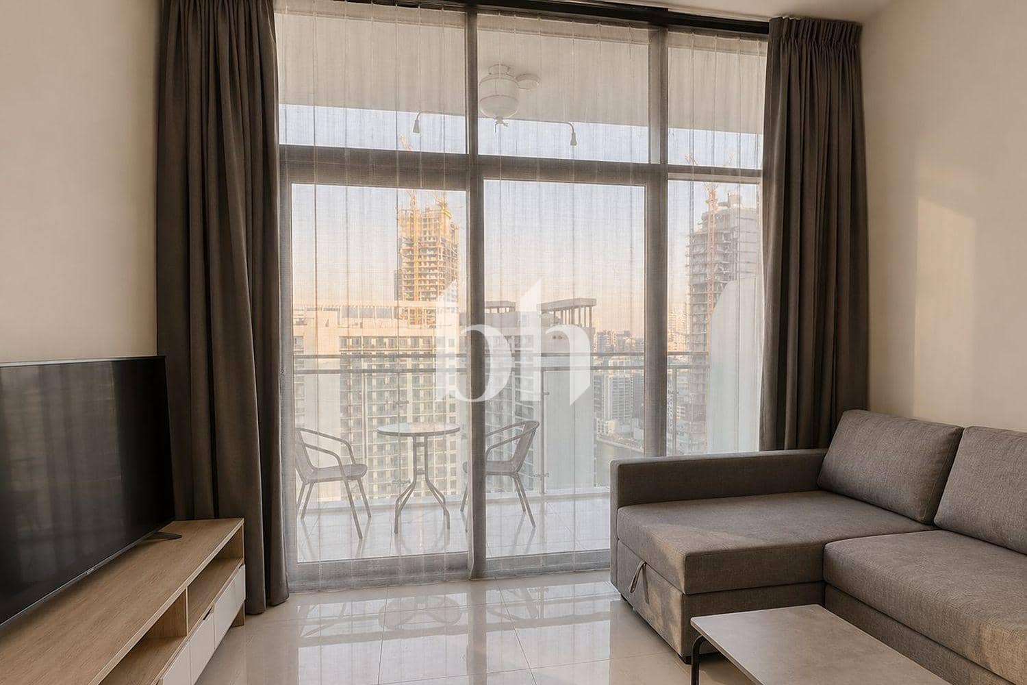 1 Bedroom Apartment in Merano Tower - photo 1