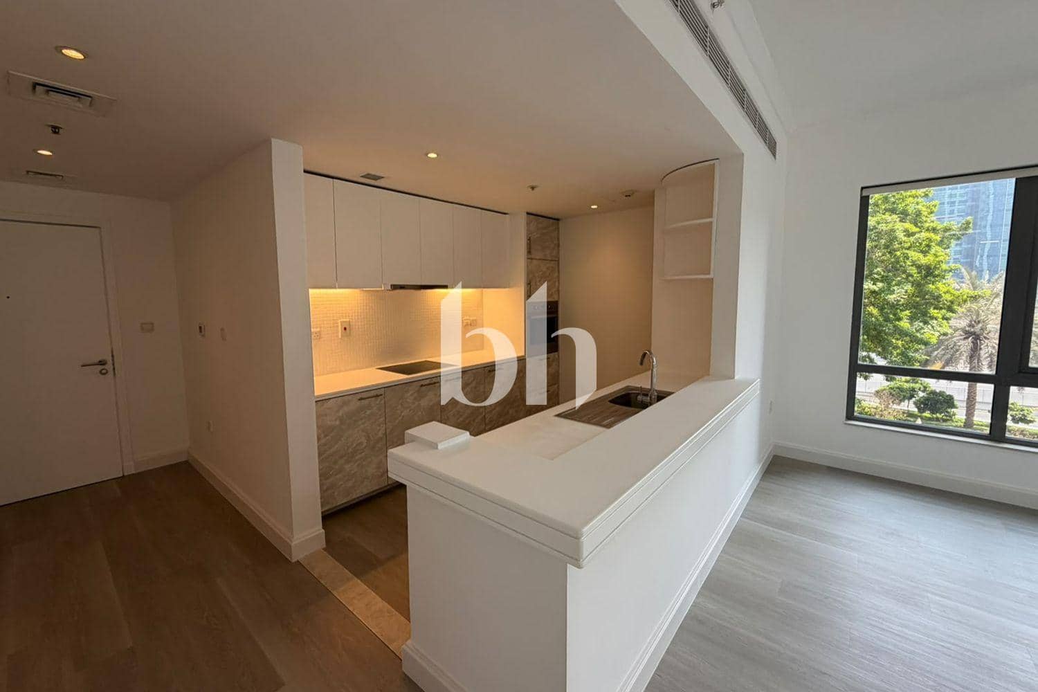 1 Bedroom Apartment in South Ridge 6