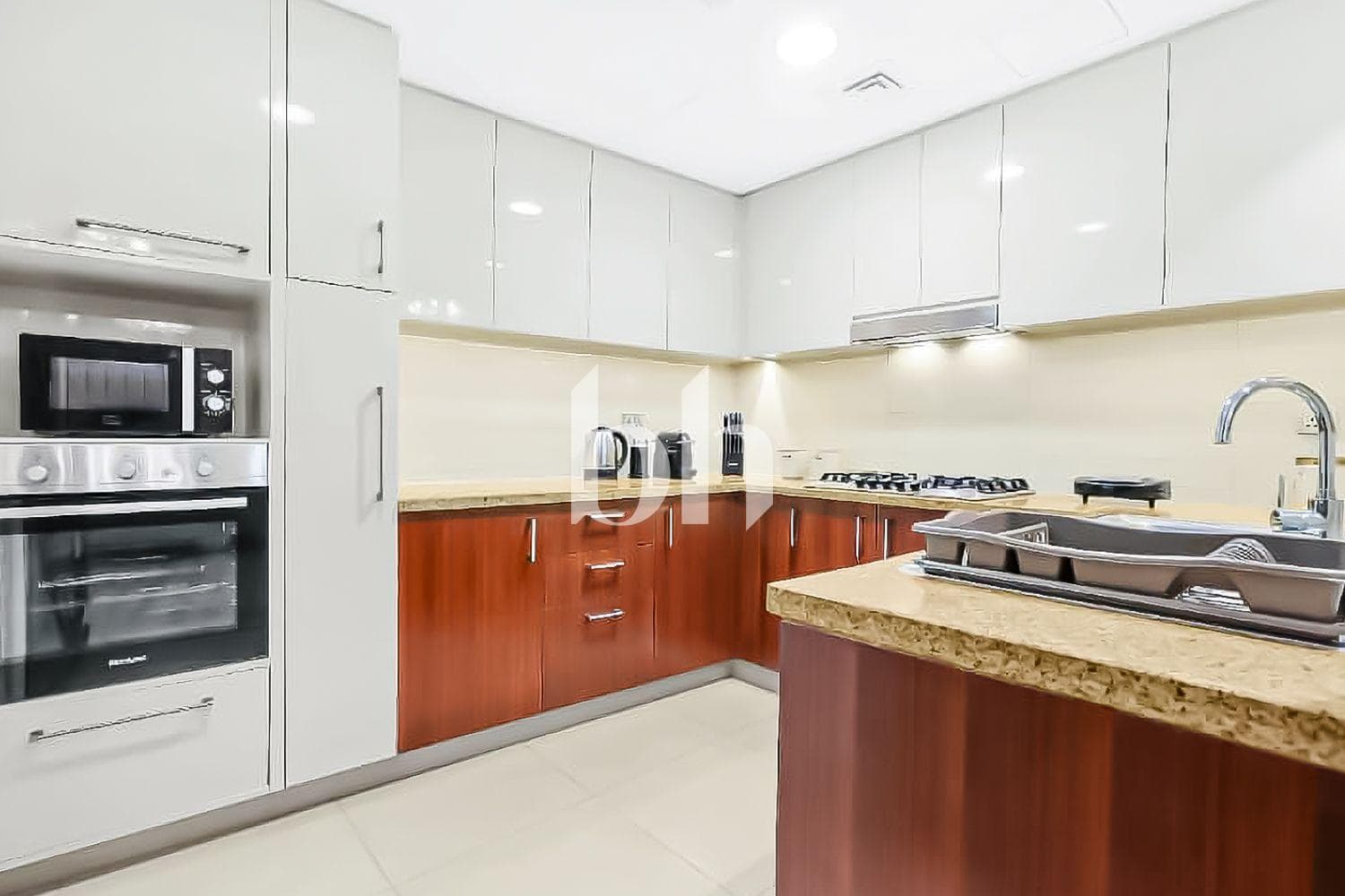2 Bedroom Apartment in Burj Vista Tower 1 - photo 2