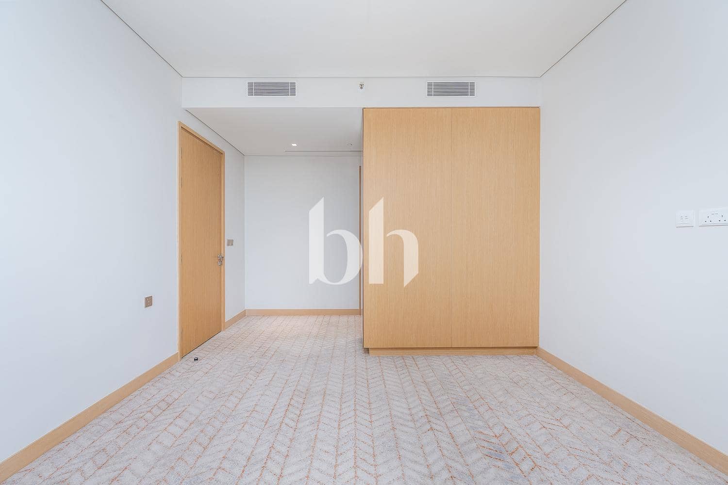 1 Bedroom Hotel Apartment in Vida Dubai Mall Tower 1 - photo 2