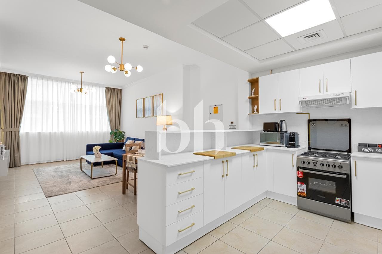 1 Bedroom Apartment in Burj Al Nujoom - photo 1