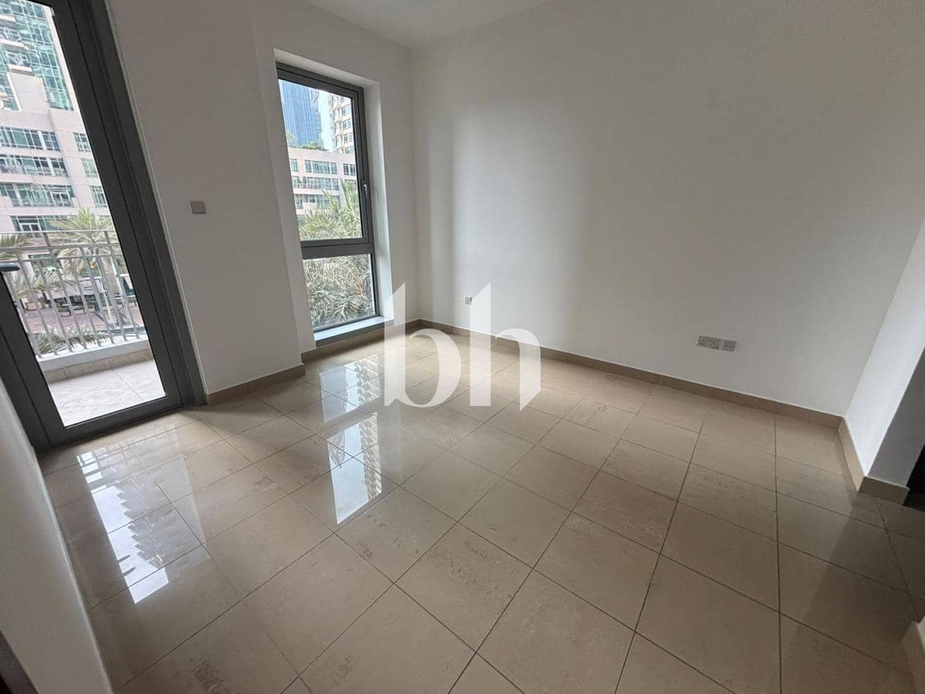 1 Bedroom Apartment in Standpoint Tower 1 - photo 2