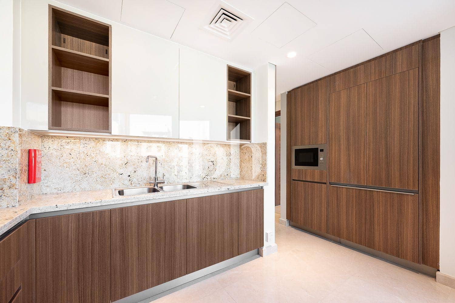 3 Bedroom Apartment in Imperial Avenue - photo 1