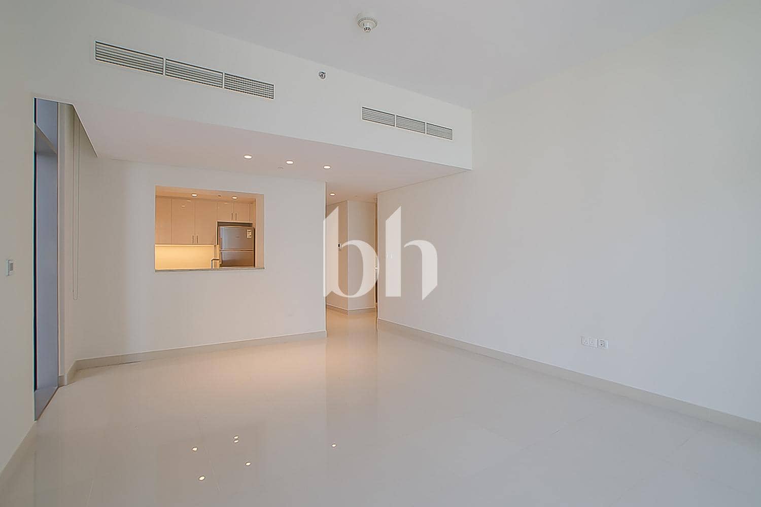 2 Bedroom Apartment in Boulevard Crescent Tower 1