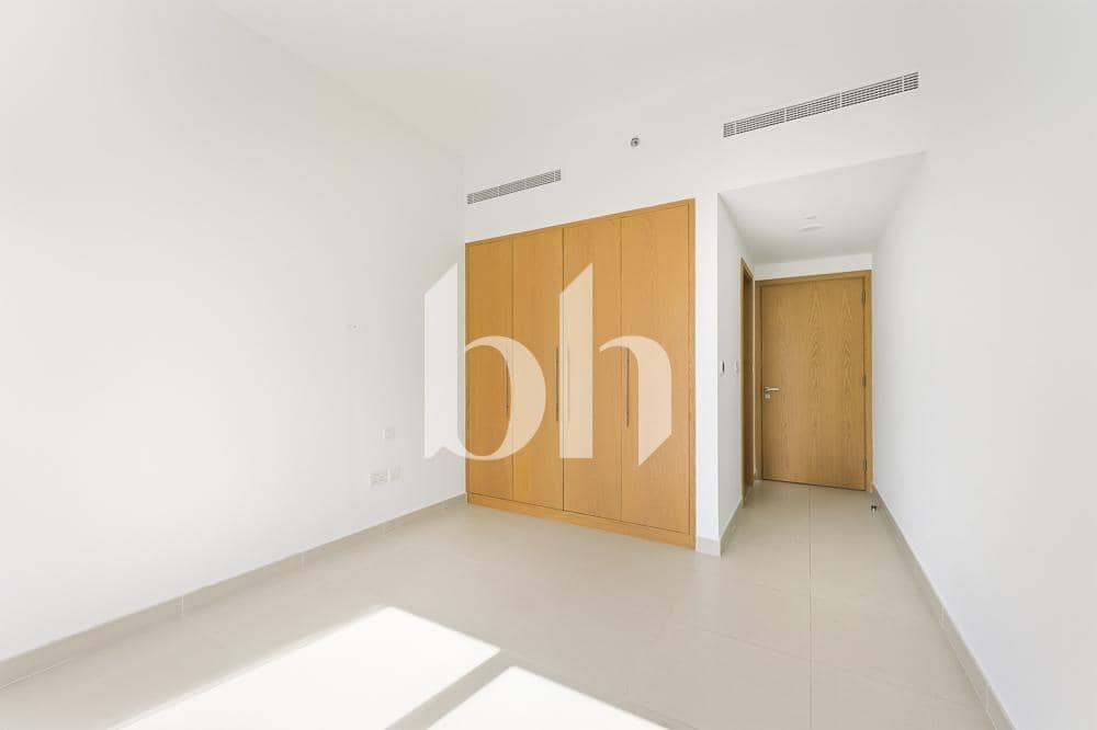 1 Bedroom Apartment in Bellevue Tower 1 - photo 2