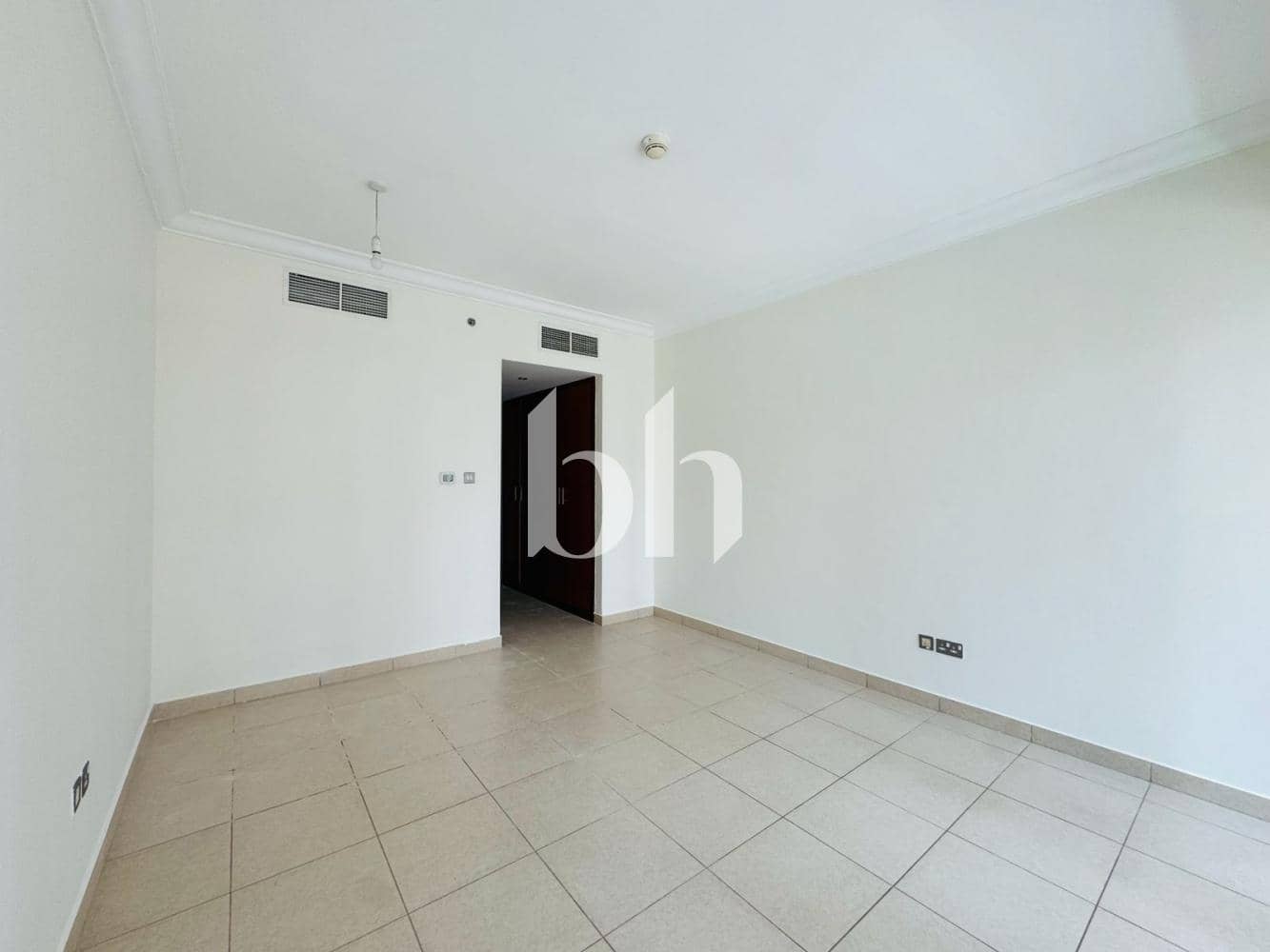 2 Bedroom Apartment in 8 Boulevard Walk - photo 2