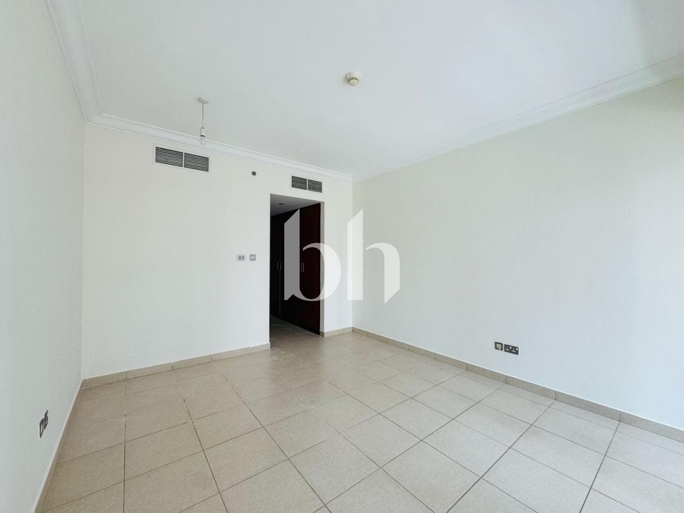 2 Bedroom Apartment in 8 Boulevard Walk - photo 2