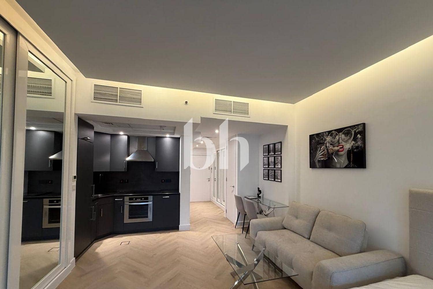 Studio Apartment in 29 Burj Boulevard Tower 2 - photo 1