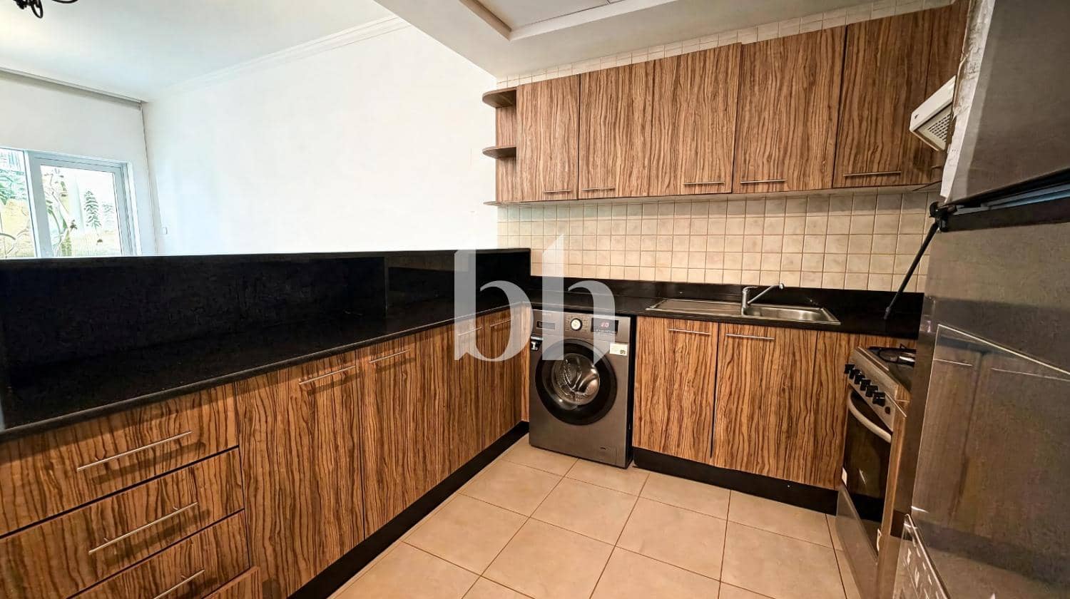 1 Bedroom Apartment in Burj Al Nujoom - photo 2