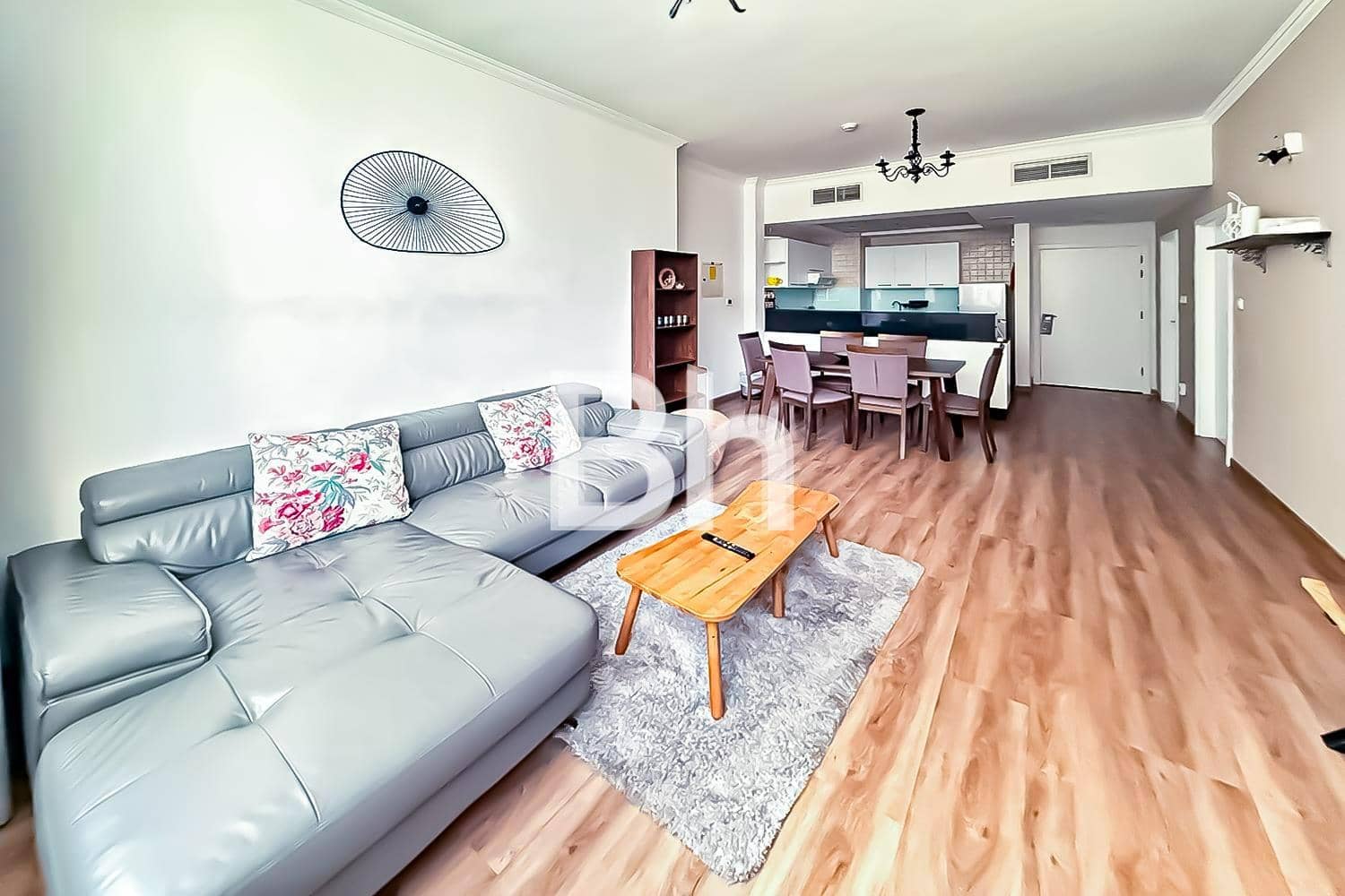 1 Bedroom Apartment in Burj Al Nujoom - photo 2