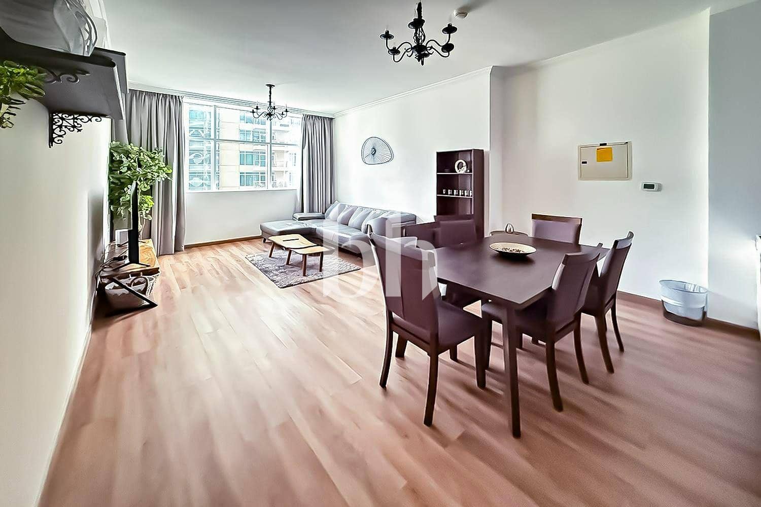1 Bedroom Apartment in Burj Al Nujoom - photo 1