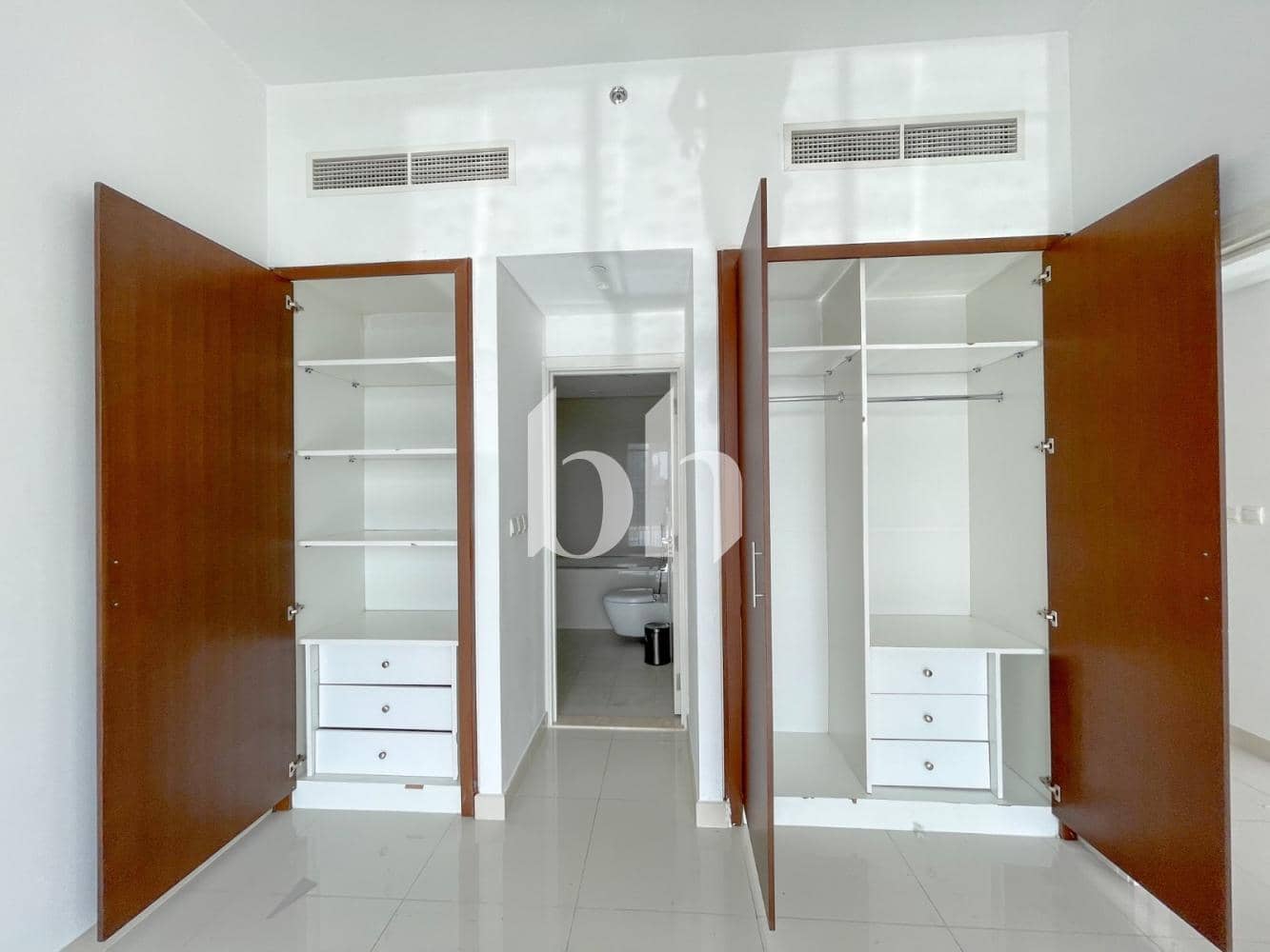 1 Bedroom Apartment in Boulevard Crescent Tower 1 - photo 1