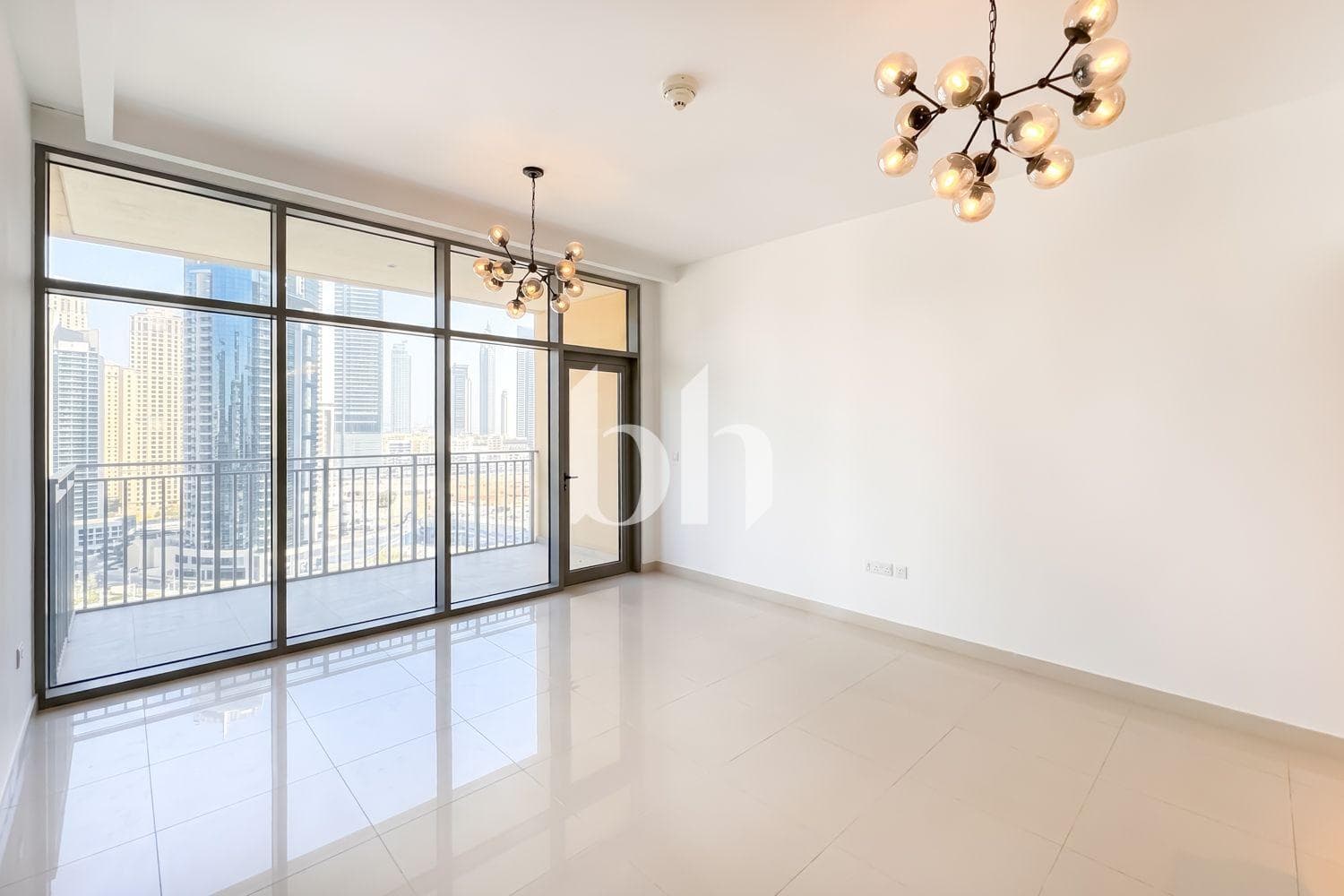 1 Bedroom Apartment in Boulevard Crescent Tower 1 - photo 1
