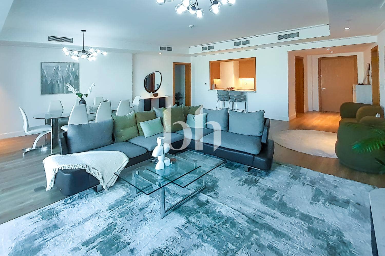 3 Bedroom Apartment in Opera Grand - photo 1