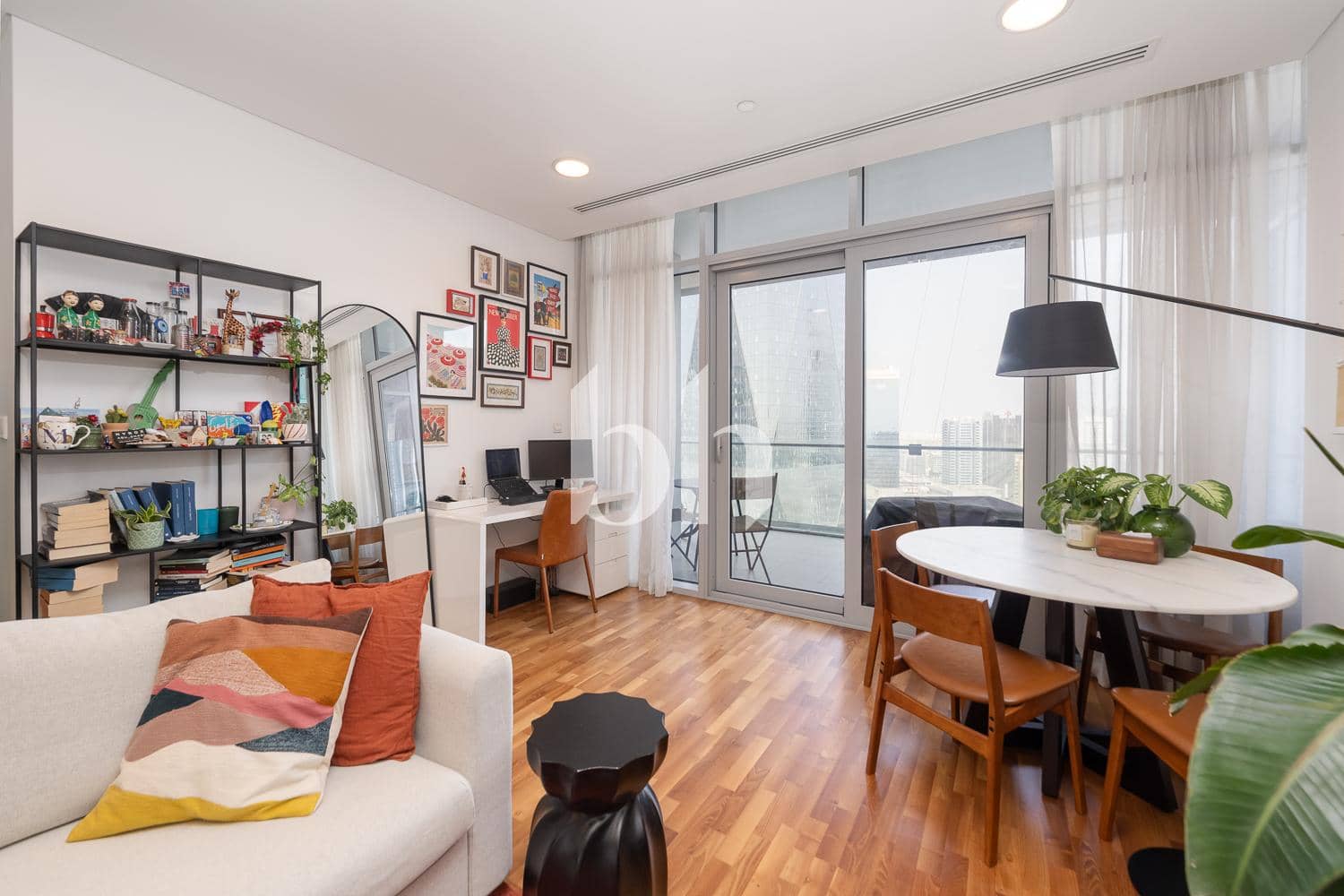 1 Bedroom Apartment in Burj Daman - photo 1